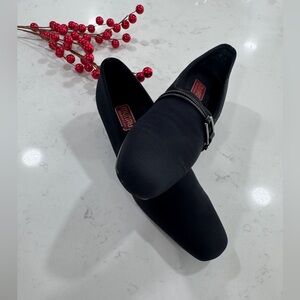 Munro Black Shoe with Silver Buckle